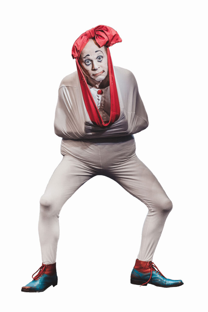 Anatoli Akerman performing his KUKU clown character